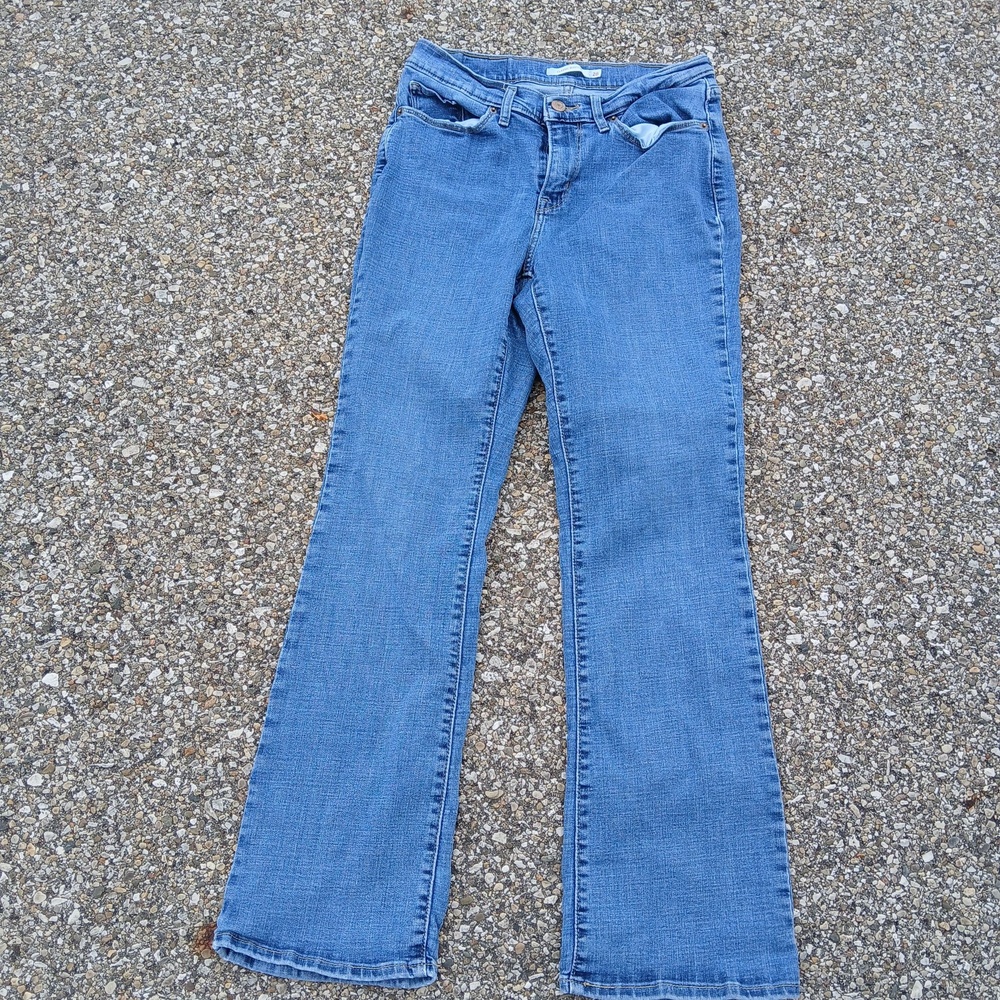 Levis Classic Bootcut Jeans Womens 28 W28 L32 Blue Medium Wash Denim Pants